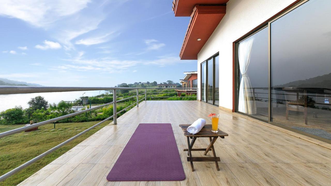 Stayvista'S Shivom Villa 4 - A Serene Escape With Views Of The Valley And Lake Lonavala Exterior photo