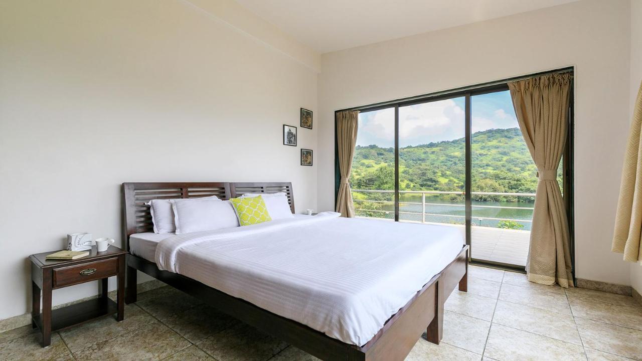 Stayvista'S Shivom Villa 4 - A Serene Escape With Views Of The Valley And Lake Lonavala Exterior photo